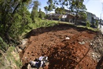 Reconstrução de calçada contempla moradores da região do Jaraguá