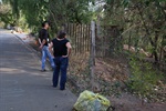 Junto com a moradora, Kawai conferiu a situação da área na tarde desta segunda-feira