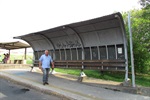 Moradores de Ártemis querem manutenção de cobertura em ponto de ônibus