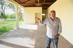 Gilmar Rotta conferiu as instalações do futuro Centro Social do Pau D'Alho