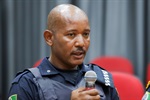 Guarda civil Ermisson Francisco Soares entrou no rio para salvar munícipe