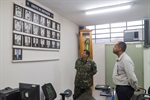Vereador Thiago Ribeiro foi recebido na sala do sargento Felipe Silva Carvalho, que é chefe de instrução da unidade