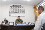 Vereador Thiago Ribeiro foi recebido na sala do sargento Felipe Silva Carvalho, que é chefe de instrução da unidade