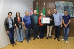 Honraria foi entregue em cerimônia na tarde desta quinta-feira (31) na Sala de Reuniões da Presidência da Câmara Municipal de Piracicaba