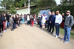 Autoridades, escolares e comunidade se integram em plantio na Itaiçaba