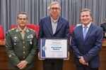 Homenagens a oficiais marcaram a celebração do Dia do Exército