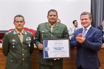 Homenagens a oficiais marcaram a celebração do Dia do Exército