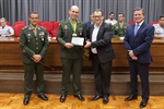 Homenagens a oficiais marcaram a celebração do Dia do Exército