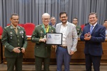 Homenagens a oficiais marcaram a celebração do Dia do Exército