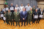 Homenagens a oficiais marcaram a celebração do Dia do Exército