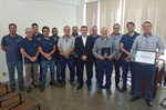 Colaboradores da empresa também acompanharam a entrega da homenagem