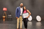 Atriz Vânia Lima foi homenageada por sua trajetória artística; entrega da honraria aconteceu no Sesc Piracicaba