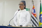 Atriz Viviane Souza, no momento de dramatização do discurso de despedida de Ditinha Penezzi da Câmara