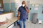 Vereador visitou a Unidade após ser procurado por moradores do bairro, que reclamam da falta de internet e copos descartáveis