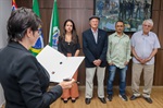 Moção de aplausos foi entregue nesta segunda-feira
