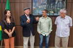 Moção de aplausos foi entregue nesta segunda-feira