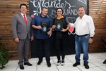 Câmara reconhece mérito de casal na consolidação de empreendimento
