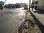 Calçada danificada na rua Corcovado 