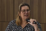 Com licitação finalizada, secretário apresentou kits de uniformes para a comissão