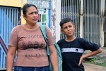 Asfalto não existe mais na via em função da quantidade e tamanho dos buracos