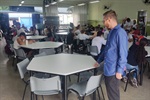 Vereador Gustavo Pompeo, em visita à instituição Apae