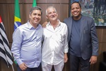 Cerimônia de posse aconteceu na tarde desta quarta-feira (29), na Sala de Reuniões da Presidência da Câmara Municipal de Piracicaba