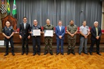 Dia do Exército Brasileiro é celebrado com homenagens na Câmara