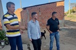 O secretário de Obras e Zeladoria, Paulo Roberto Borges, com o vereador