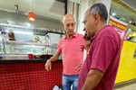 Pedidos de comerciantes do Mercado Municipal são levados ao Semae