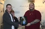 Entrega de homenagem aconteceu no hall do Salão Nobre