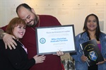 Entrega de homenagem aconteceu no hall do Salão Nobre