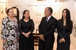 Entrega do voto de congratulações à Elisangela Cristina de Souza Quellis aconteceu no Hall do Salão Nobre "Helly de Campos Melges", da Câmara Municipal de Piracicaba