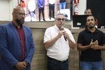 A entrega da moção de aplausos 139/2023 aconteceu no plenário "Francisco Antonio Coelho", durante a 53ª Reunião Ordinária de 2023