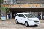 Prefeitura recebe veículo da Câmara, para utilizar no Bem-Estar Animal