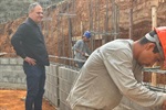 Vereador Josef Borges (PP) acompanhou a execução das obras no postinho