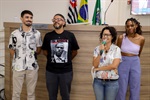 Entrega da moção aconteceu na noite desta quinta-feira (9), no Plenário "Francisco Antonio Coelho", na 27ª Reunião Ordinária