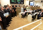 Trevisan Jr. homenageia o GOE, da Polícia Civil