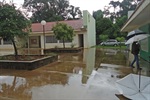 Equipe do parlamentar registrou dificuldades dos alunos em período de chuva