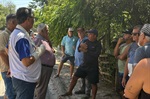 Vereador Pedro Kawai com moradores do bairro Nova Suiça