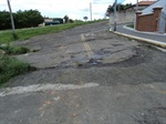 Situação do asfalto na rua Valparaíso