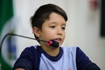 Escola do Legislativo recebe turmas do Colégio Adventista