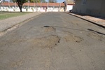 Moradores e motoristas reclamavam das condições do asfalto