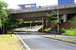 Viaduto sobre avenida Alberto Vollet Sachs 