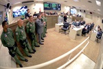 Trevisan entregou a moção de aplausos aos policiais militares nesta quinta-feira