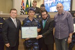 Homenagem à equipe do canil da Guarda Civil Municipal foi entregue nesta segunda-feira