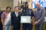 Homenagem à equipe do canil da Guarda Civil Municipal foi entregue nesta segunda-feira