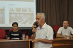 Vereador Carlinhos Cavalcante (PPS) conversando com os alunos