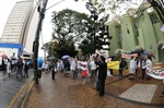 Manifestantes saíram do Colégio Piracicabano e marcharam até a Câmara