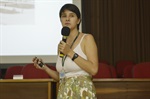 Alice Galvão, estudante de história e estagiária do Departamento de Documentação e Arquivo.
