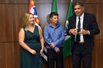 Voto de congratulações foi entregue em ato solene na noite desta quinta-feira